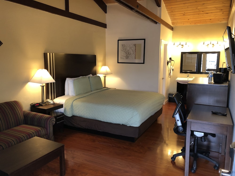 Lombard Plaza Motel 12/64