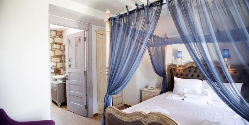 Igdeli Han Suit Otel Alacati 14/50