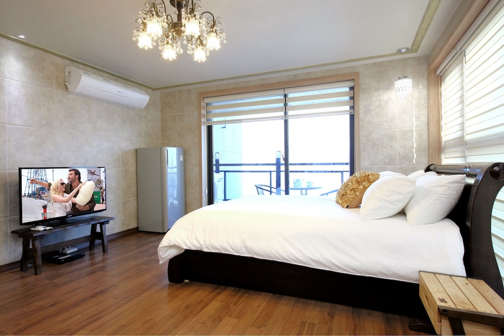 Busan Chaeum Pension 14/50
