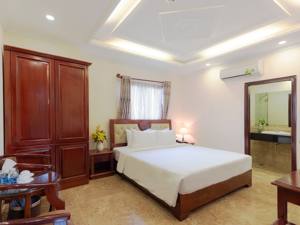 Bon Ami Hotel 23/71