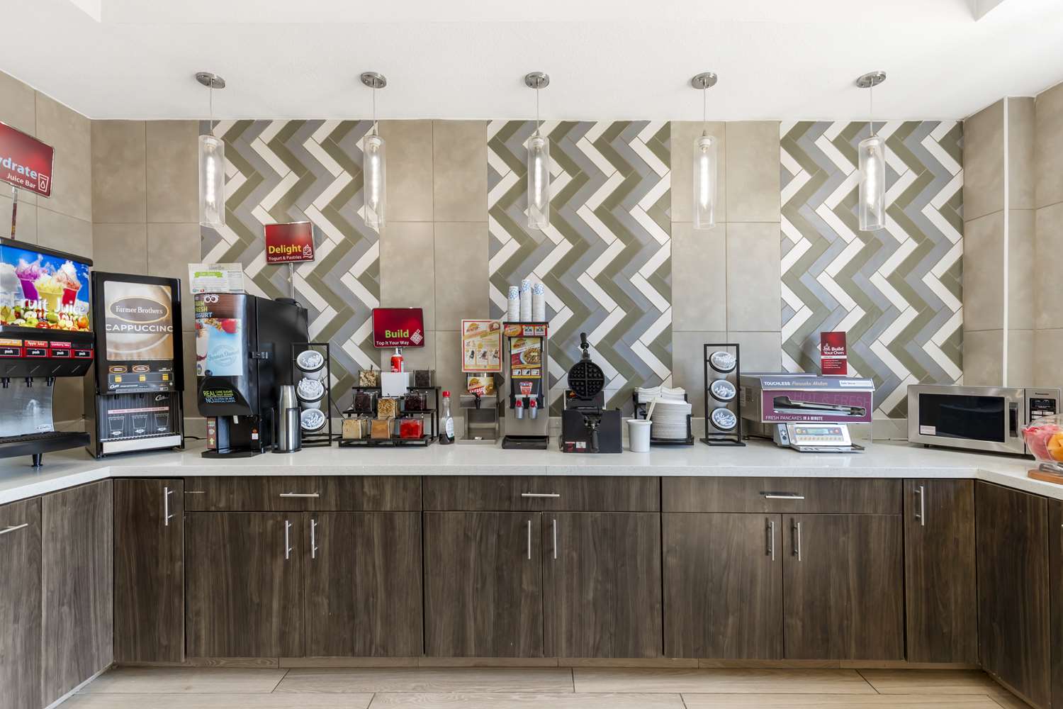 Best Western Plus Des Moines West Inn & Suites 3/17