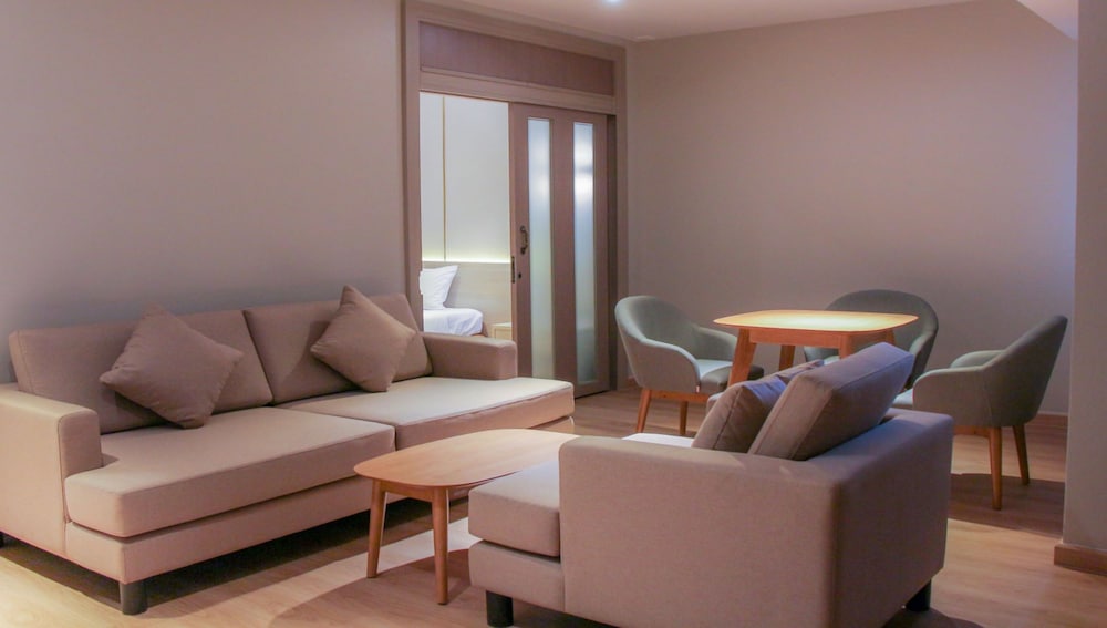 Mike Garden Resort Hotel 33/61