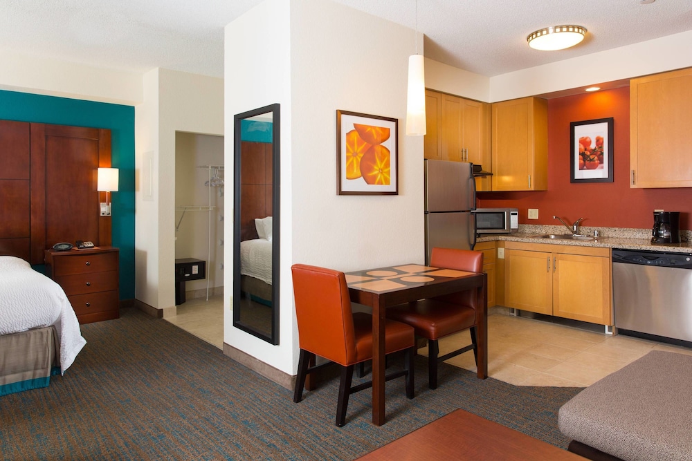 Residence Inn by Marriott Kansas City Airport 26/40