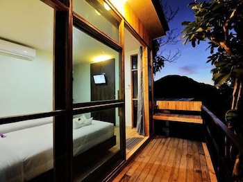PHI PHI SEA SKY RESORT 14/66