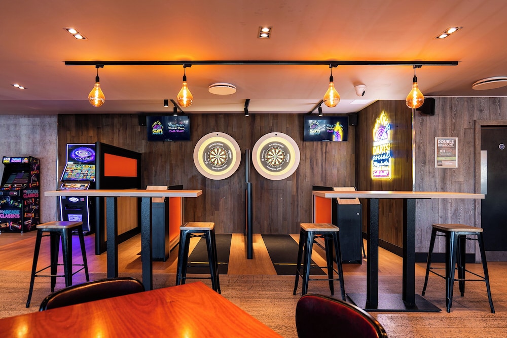 VILLAGE BIRMINGHAM WALSALL - HOTEL & LEISURE CLUB 39/58
