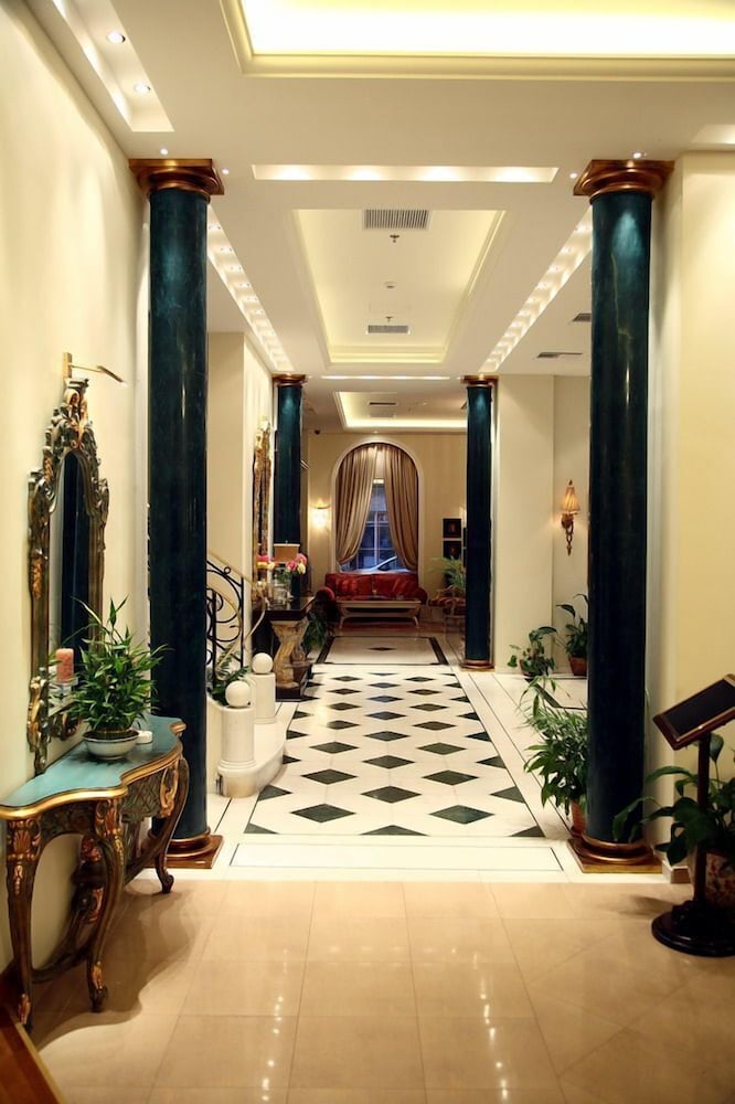 Nafsika Palace 6/25