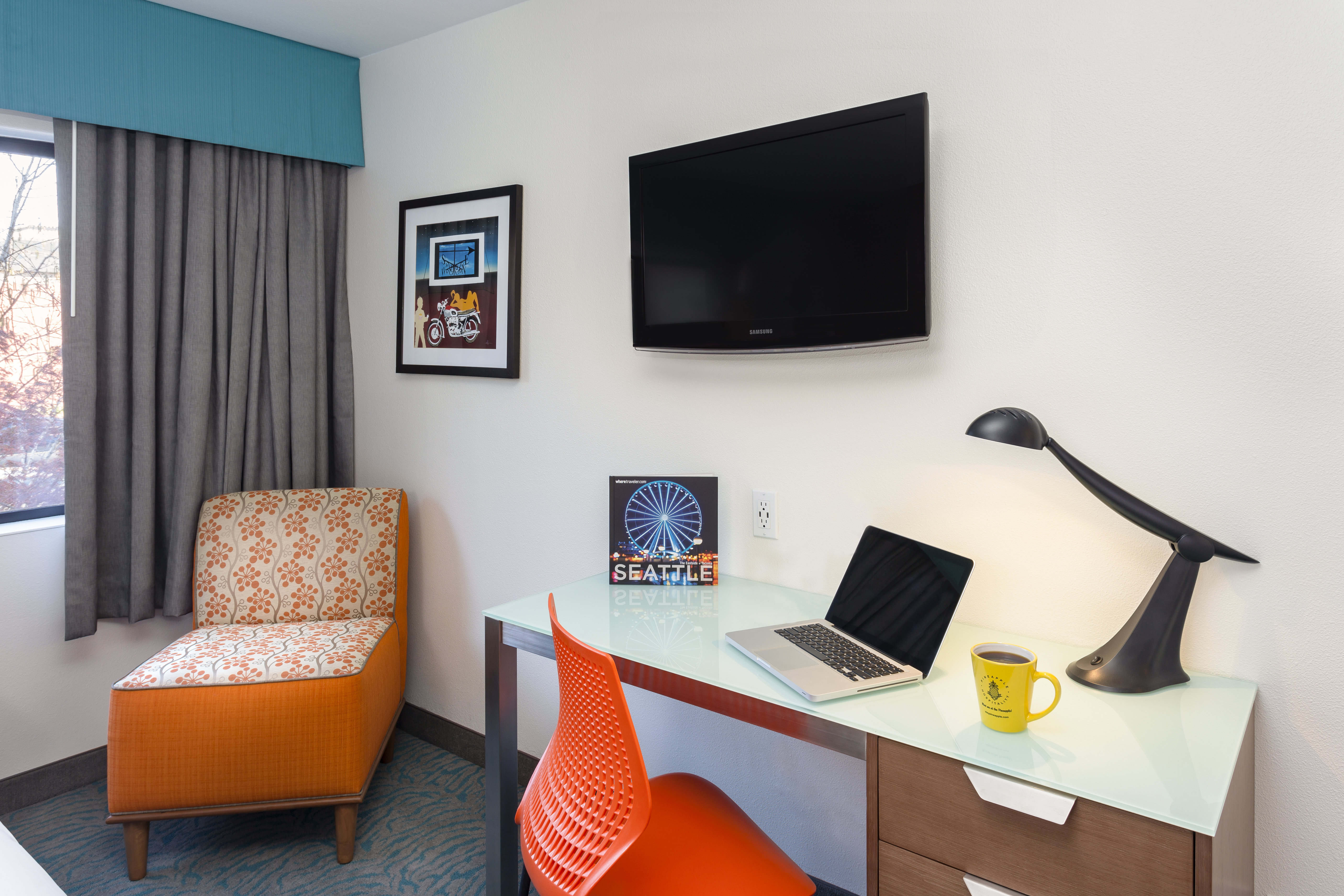 Staypineapple, University Inn, University District Seattle 38/52