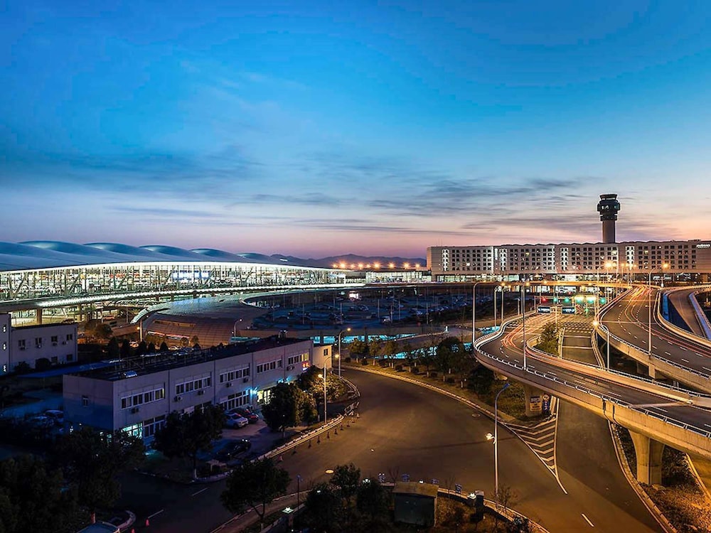 Pullman Nanjing Lukou Airport 65/69