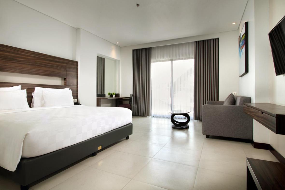 Helios Hotel Bone 23/48