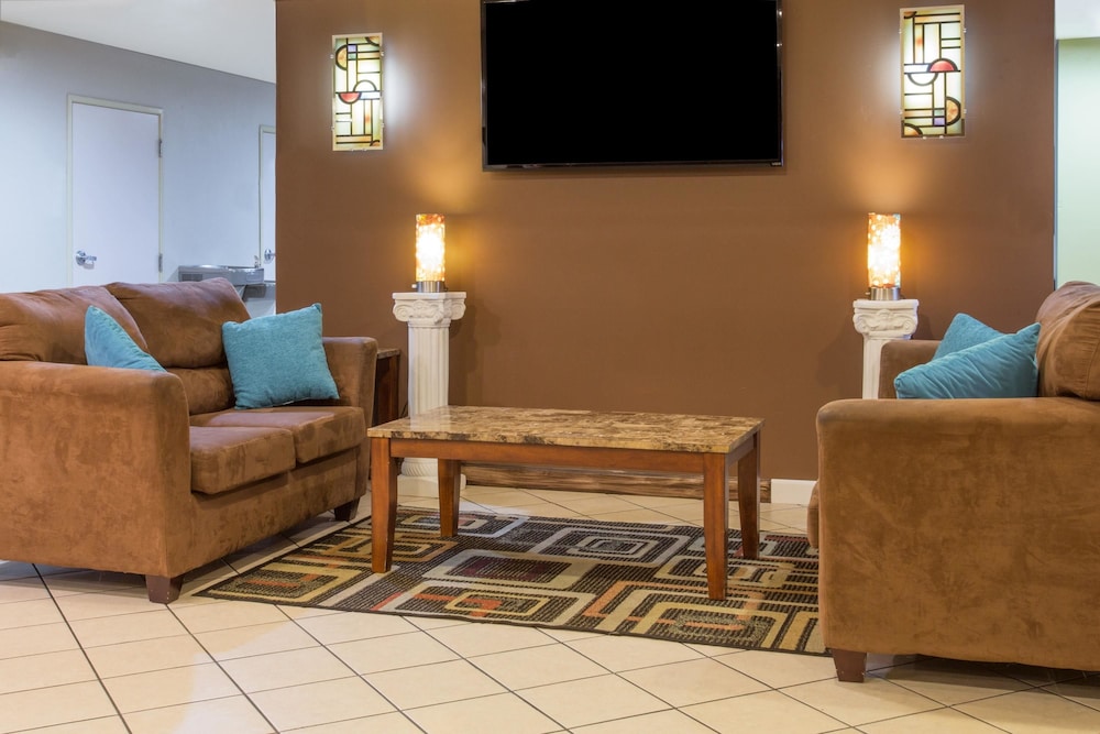 Days Inn & Suites By Wyndham Thibodaux 52/68