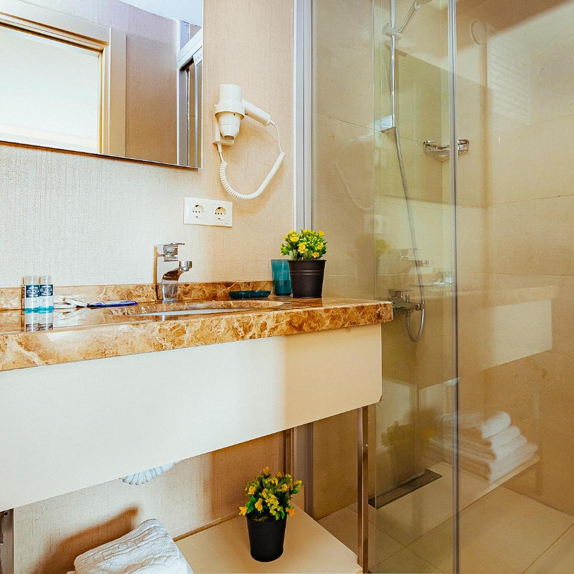 غرفة اقتصادية بسرير مزدوج، Comfort Beige Hotel 4/4