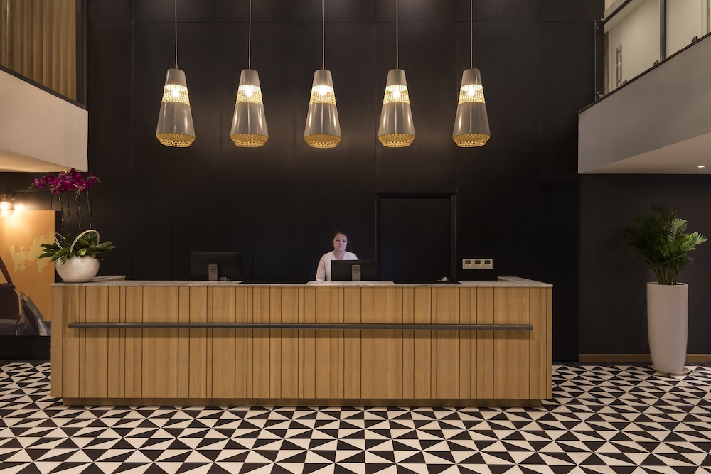 Citadines Central Binh Duong 10/75