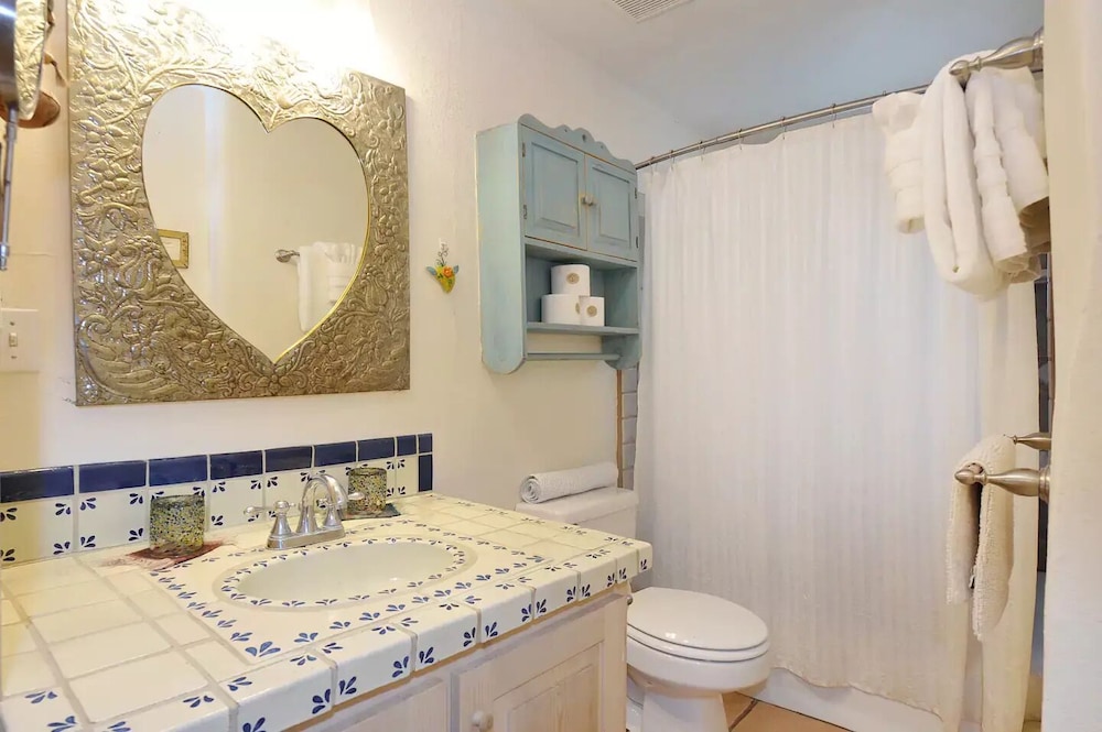 Casa Cuma Bed & Breakfast 65/67