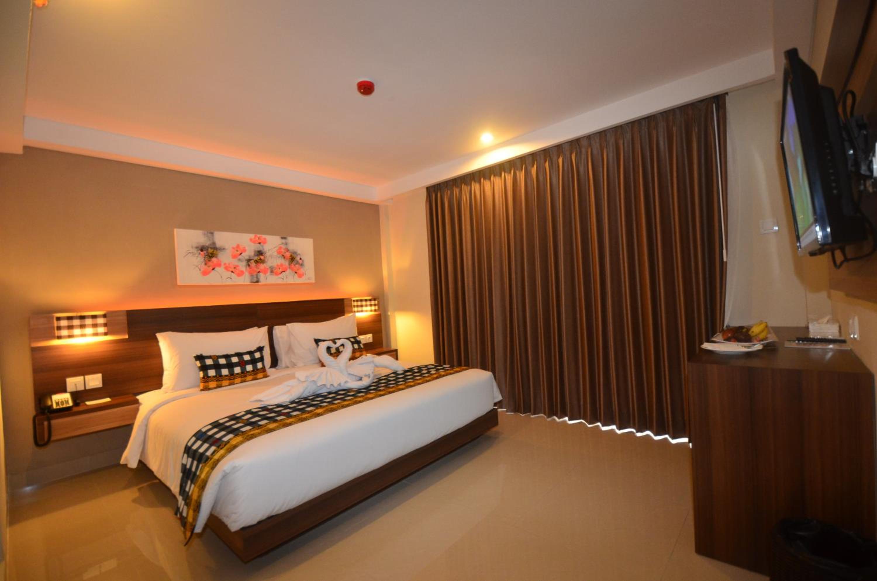 FAMILY SUITES