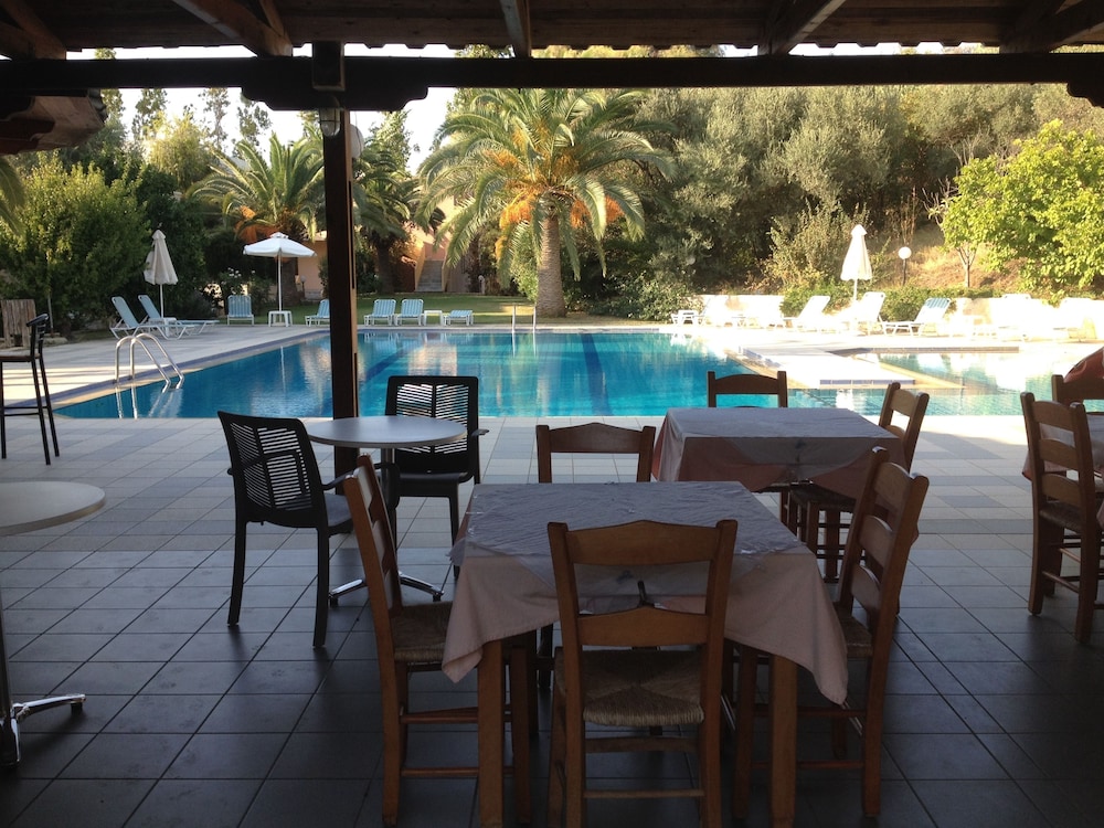 Kyriaki Hotel 55/64