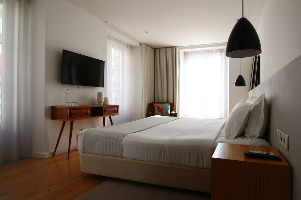 The 8 Downtown Suites 26/67