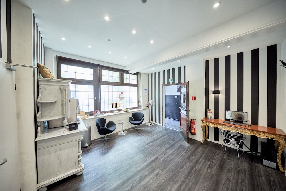 Hotel Alt Deutz City-Messe-Arena 38/50