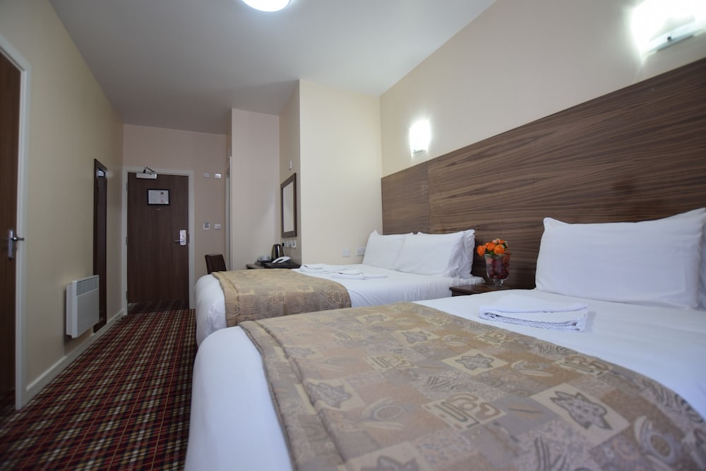 Superior, Triple, 1 Double and 1 Single Bed