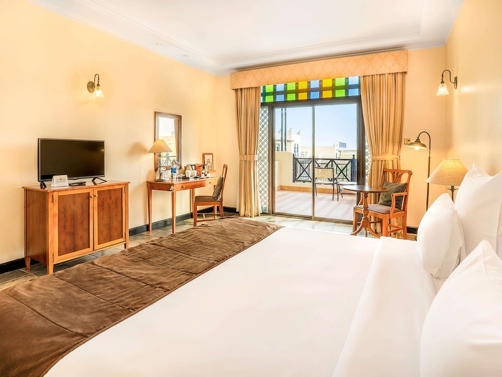 Novotel Al Dana Resort 33/75