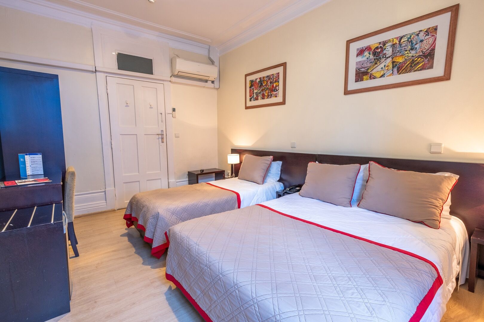 ROOM, TRIPLE