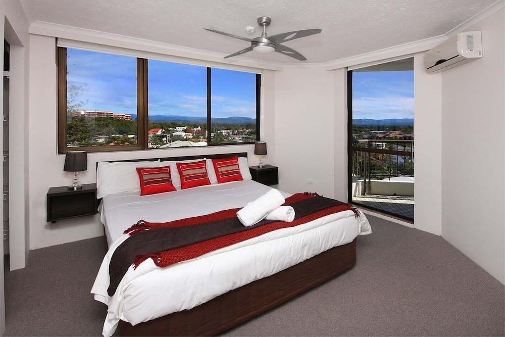 2 BEDROOMS, OCEAN VIEW