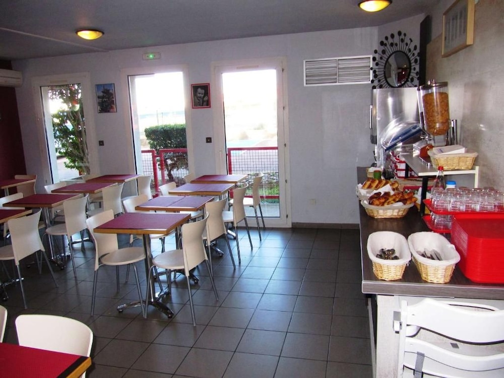 Brit Hotel Essentiel Sete Balaruc 39/50