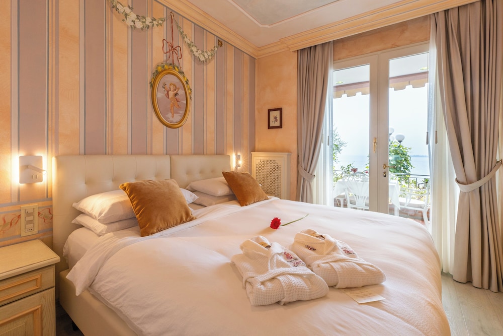 Hotel Villa Florida 11/50