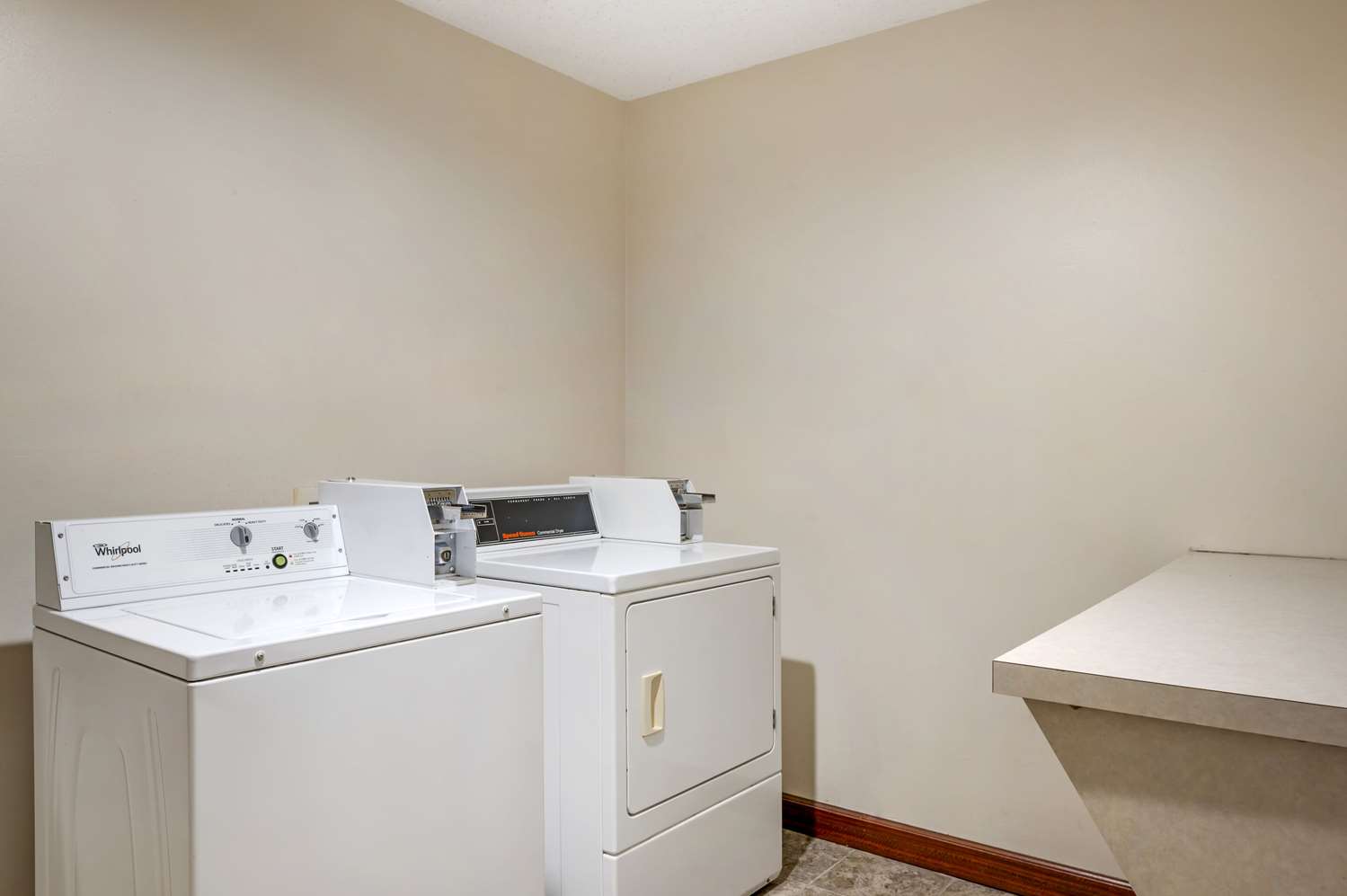 Quality Suites Indianapolis IN 13/14
