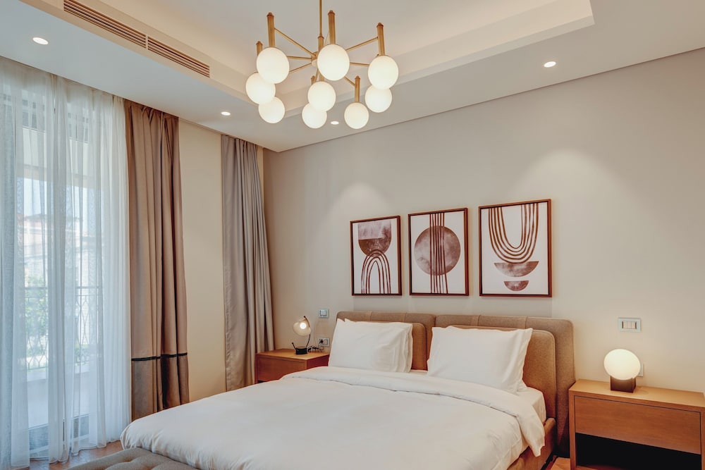 2 Bedrooms, Village, Suite
