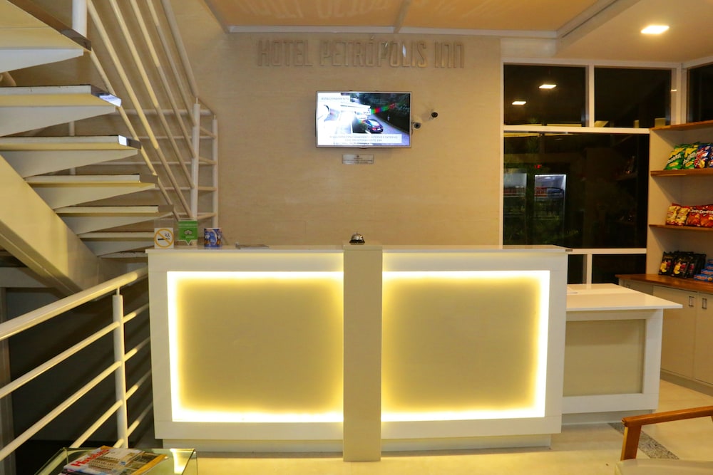 Petropolis Inn 8/50