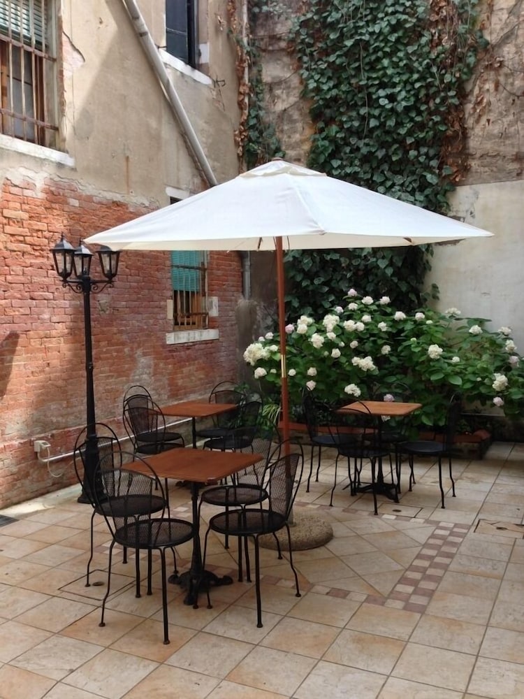 Al Portico Guest House Venezia 30/34