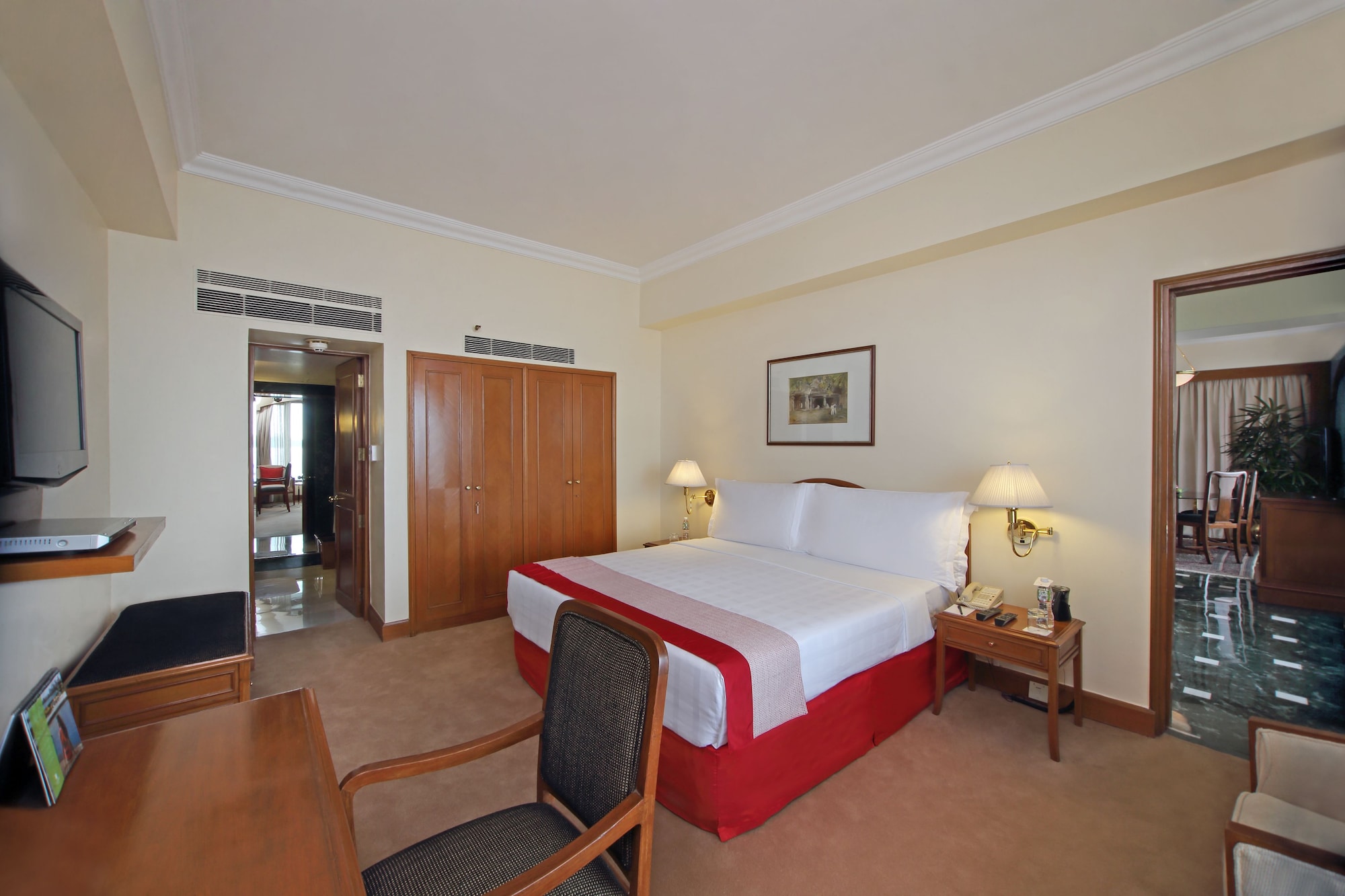 Premier Room 1 King Bed  Non Refundable