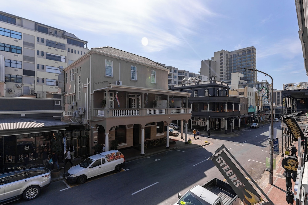 Long Street Boutique Hotel 65/71