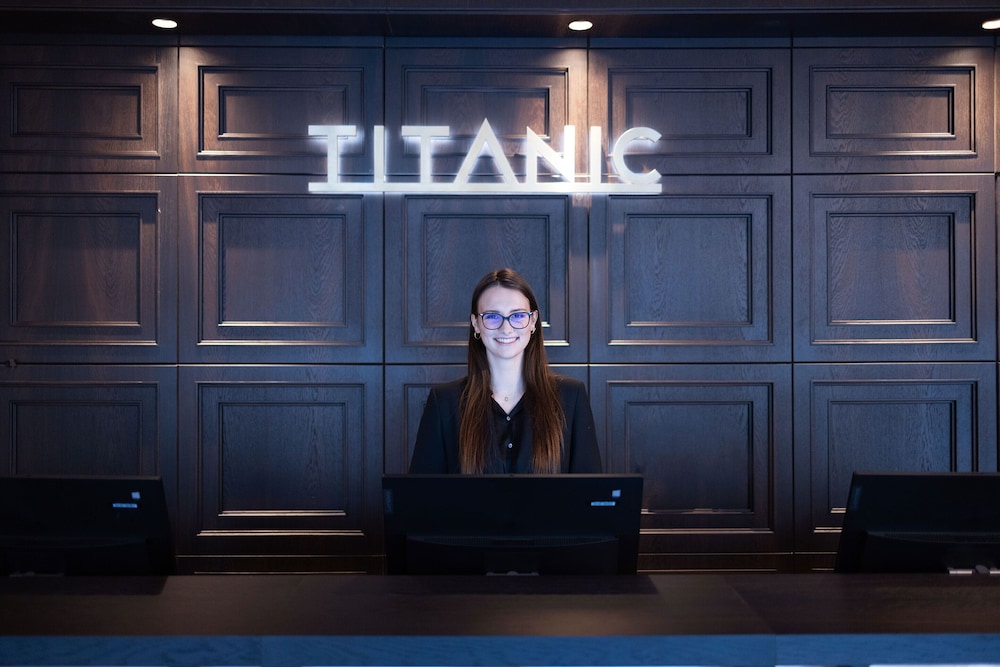 Lobby at TITANIC Comfort Kurfurstendamm, BERLIN
