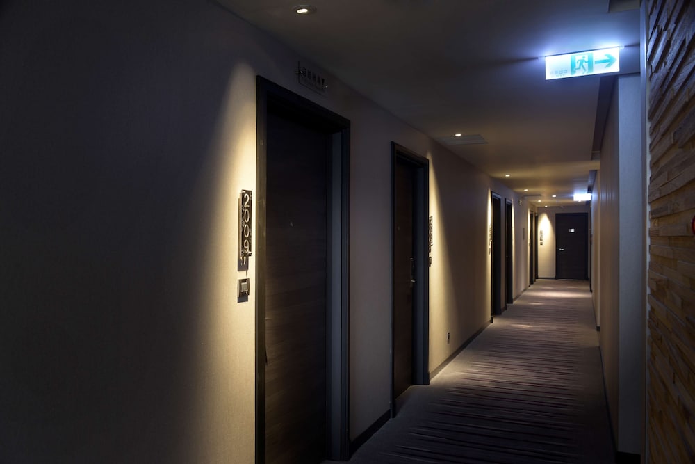 Golden Tulip Glory Fine Hotel 4/60