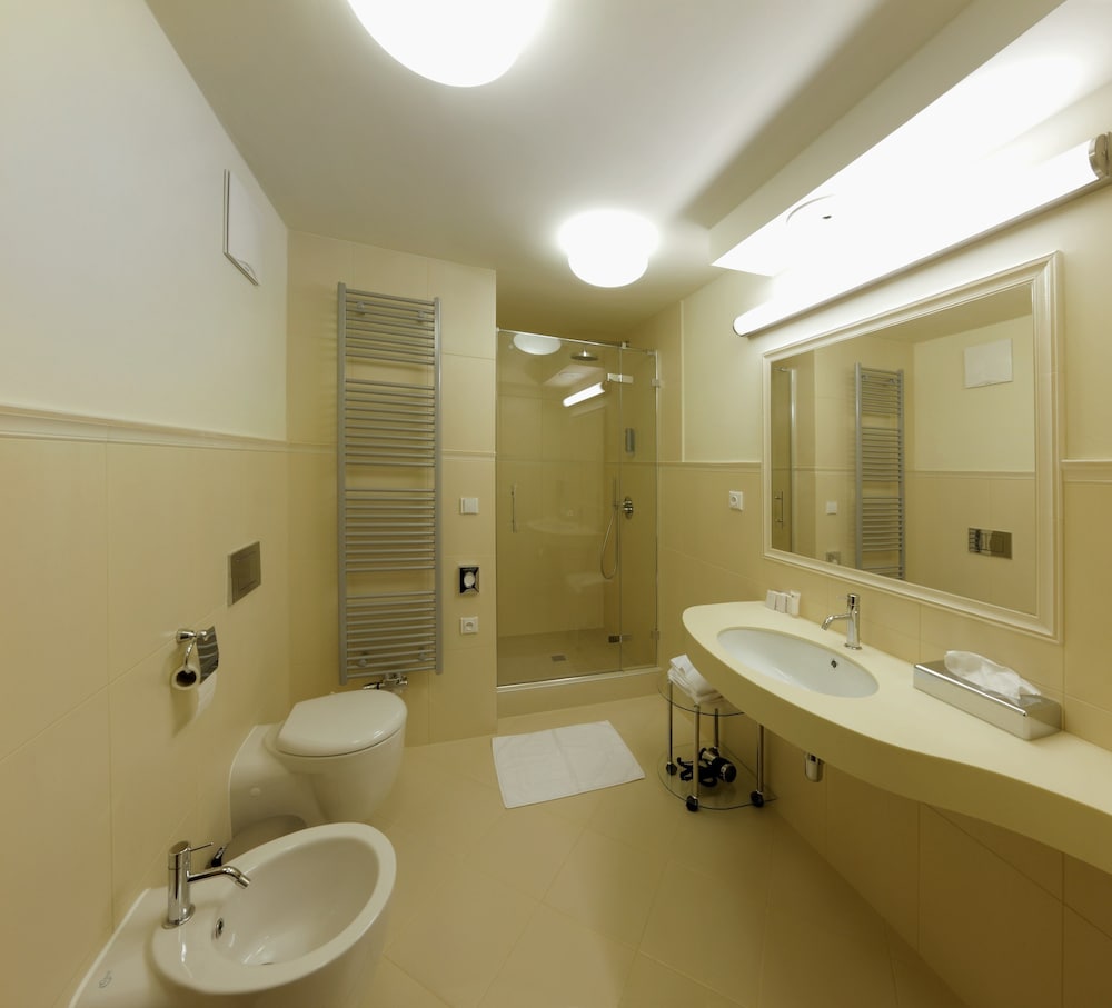 Esmarin Wellness Hotel 42/46