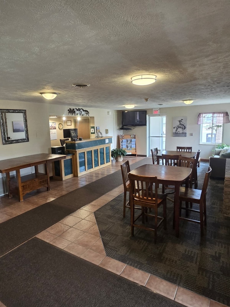 OYO 1002349 Roadside Inn 18/32
