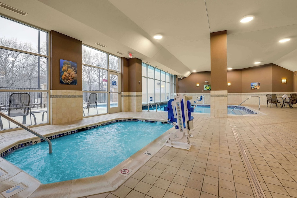 Drury Inn Suites Charlotte Arrowood 24/50