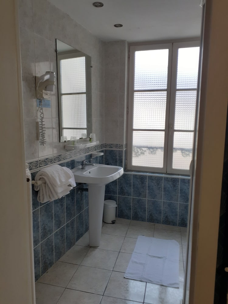 LOGIS HOTEL DE L ECU 23/23