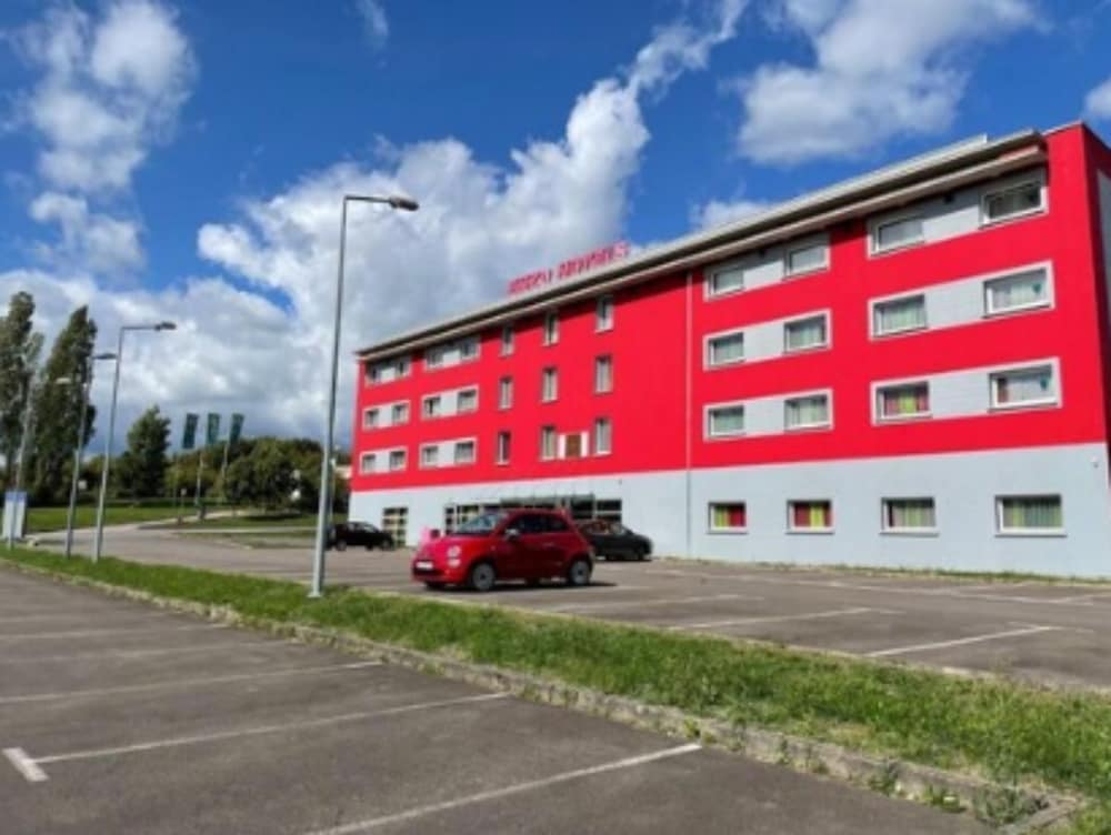 Hotel Kyriad Design Enzo Thionville 51/56