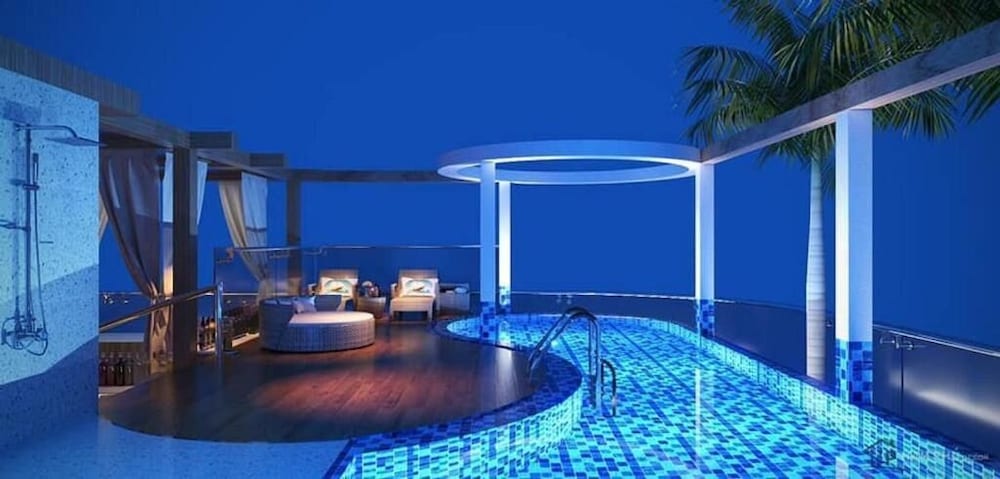 RHM Luxury Hotel And Suite 40/53