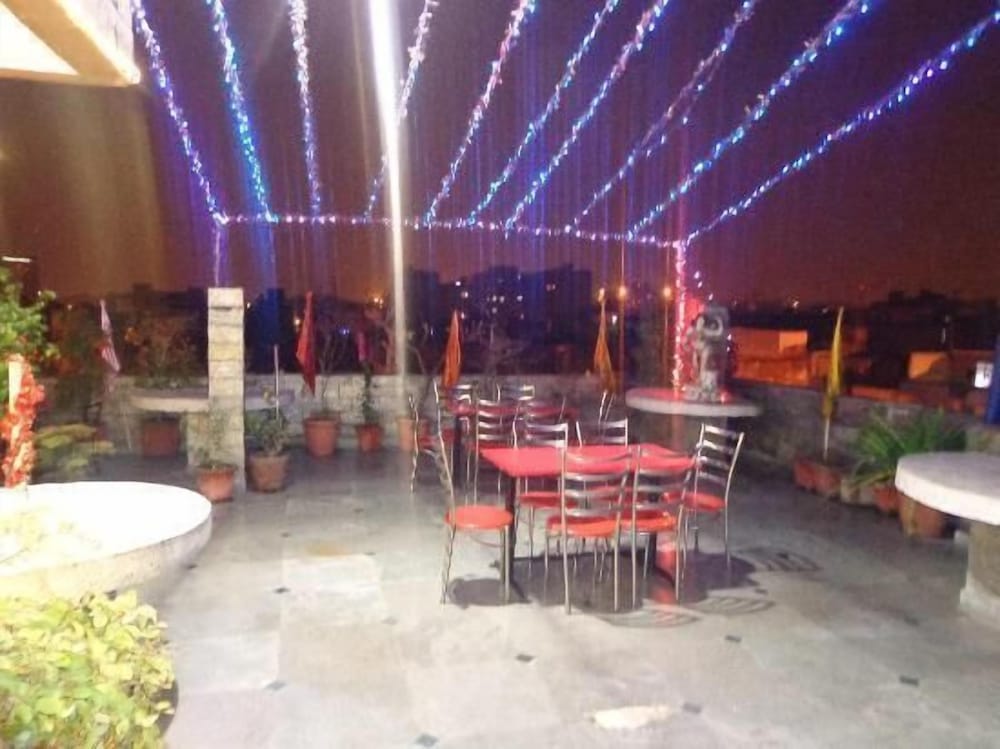 LALS HAVELI 43/47