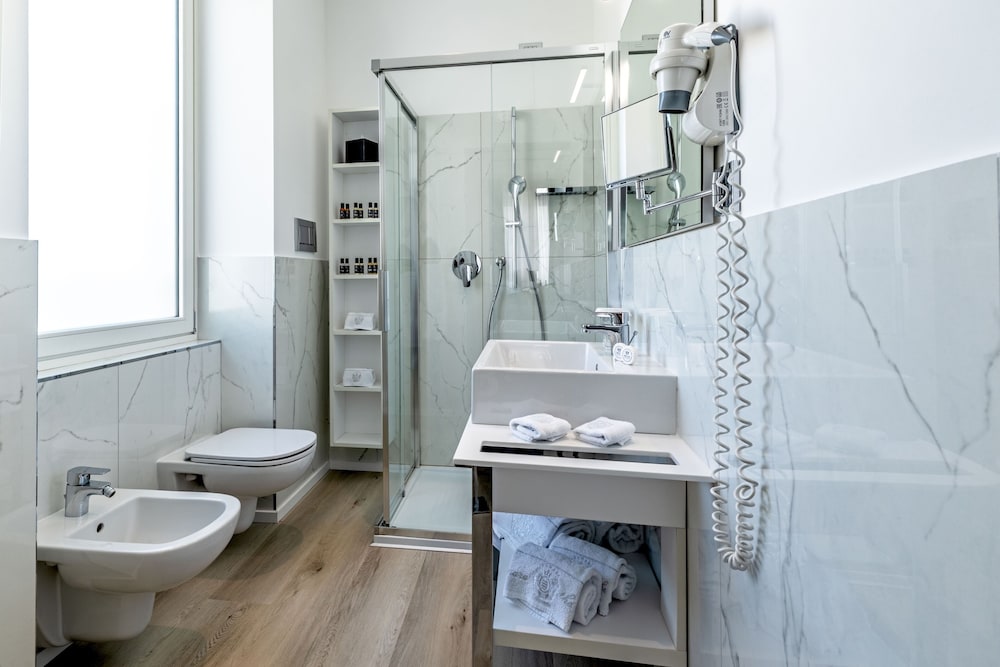 Sanremo Luxury Suites 50/50