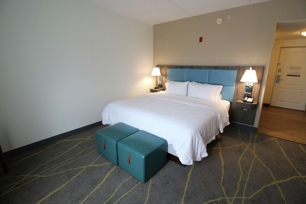 Hampton Inn Suites Palm Coast 21/72