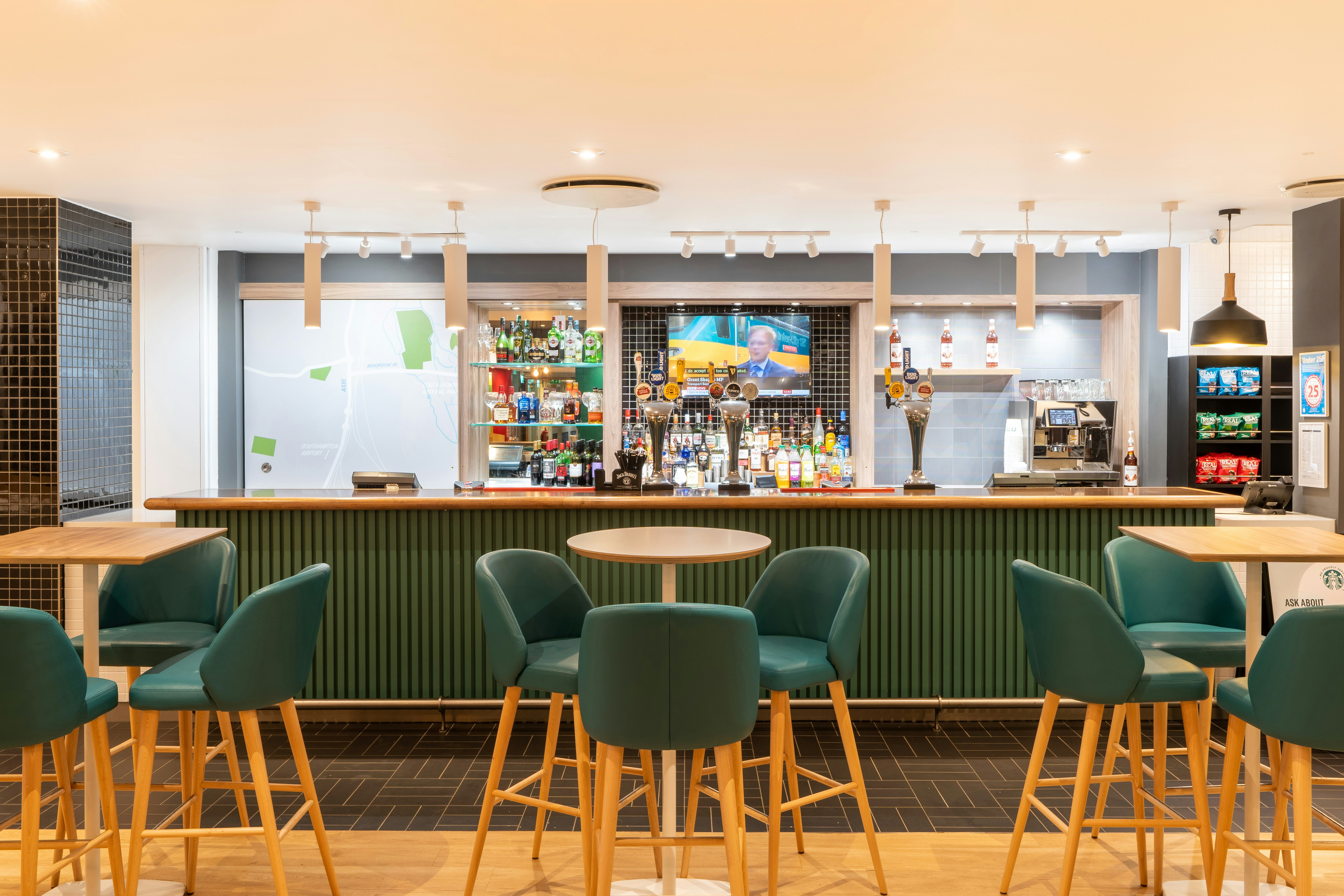 Holiday Inn Southampton-Eastleigh M3, jct13 58/72