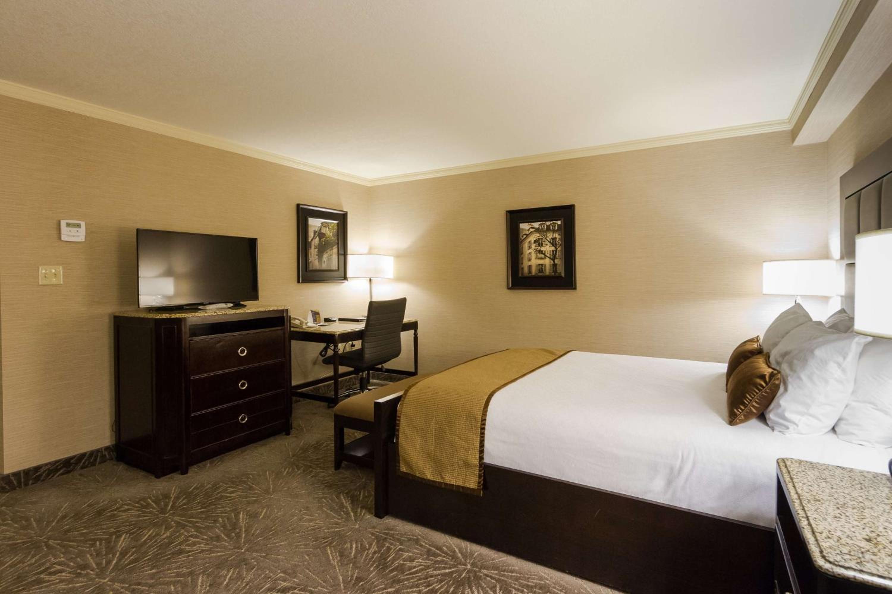 غرفة ديلوكس بسرير كوين، Best Western Plus The Arden Park Hotel 2/10