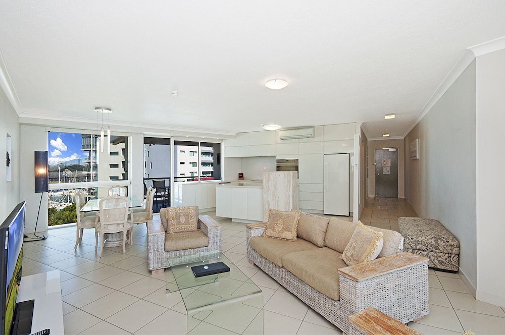 MARINERS NORTH HOLIDAY APARTMENTS 45/77
