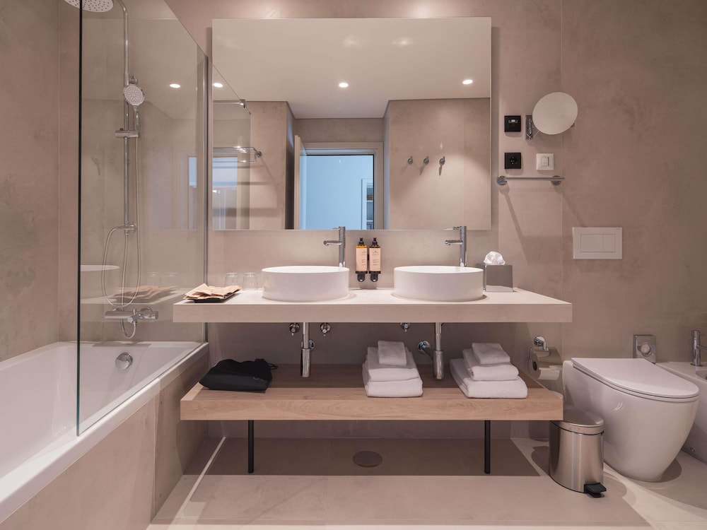 Mercure Ponta Delgada Azores 48/50
