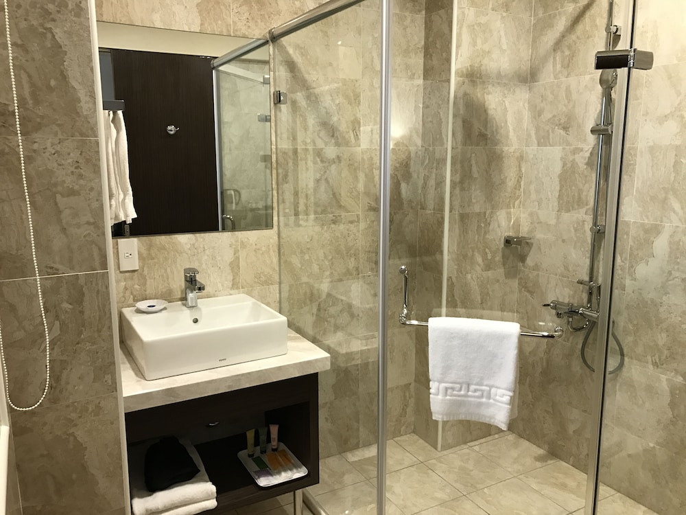 Ml Hotel 21/22