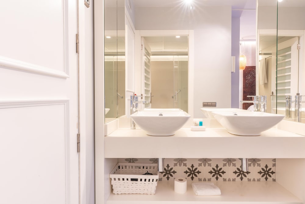Serennia Fira Gran Via Exclusive Rooms 37/47
